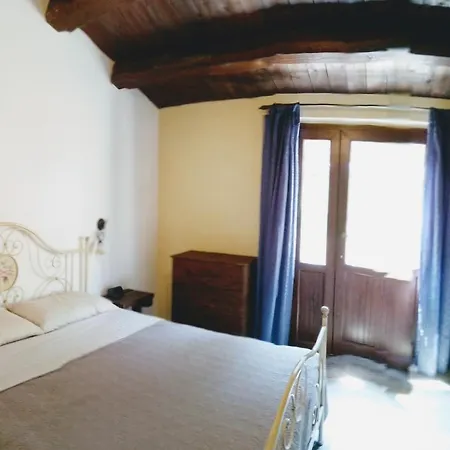 לינה וארוחת בוקר Casa Leprice